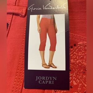 Gloria Vanderbilt Jordyn Capris in Bright Coral